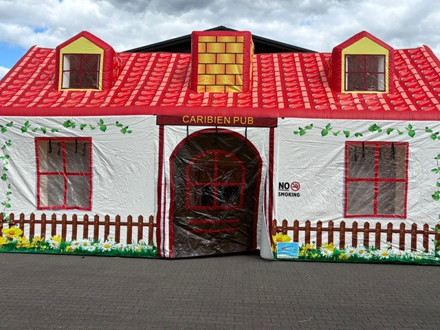 opblaasbare pub1.JPG